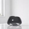 Difusor Mobile Mini portátil sobre mesa, ideal para aromatizar autos y espacios pequeños